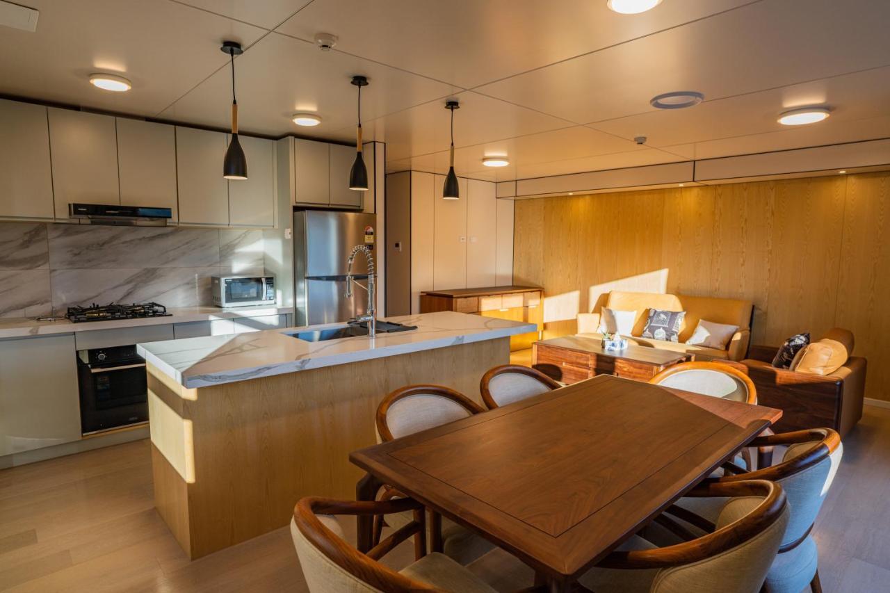 Jillylan Villa Apartment Cromwell Exterior foto